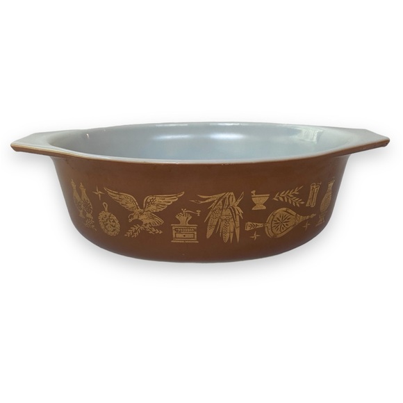 Vintage Pyrex 043 1-1/2 Qt Casserole Dish Brown Gold Americana - Picture 1 of 13